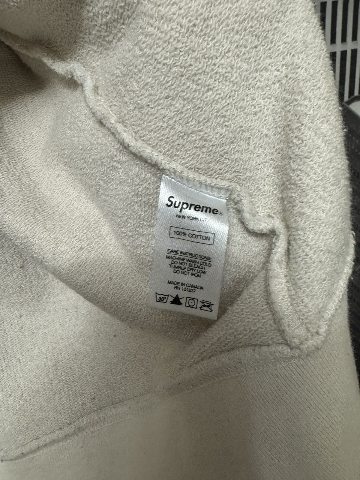 Supreme Supreme Small Box Logo Zip Up Jacket SZ Medium White💥 Size US M / EU 48-50 / 2 - 10 Thumbnail