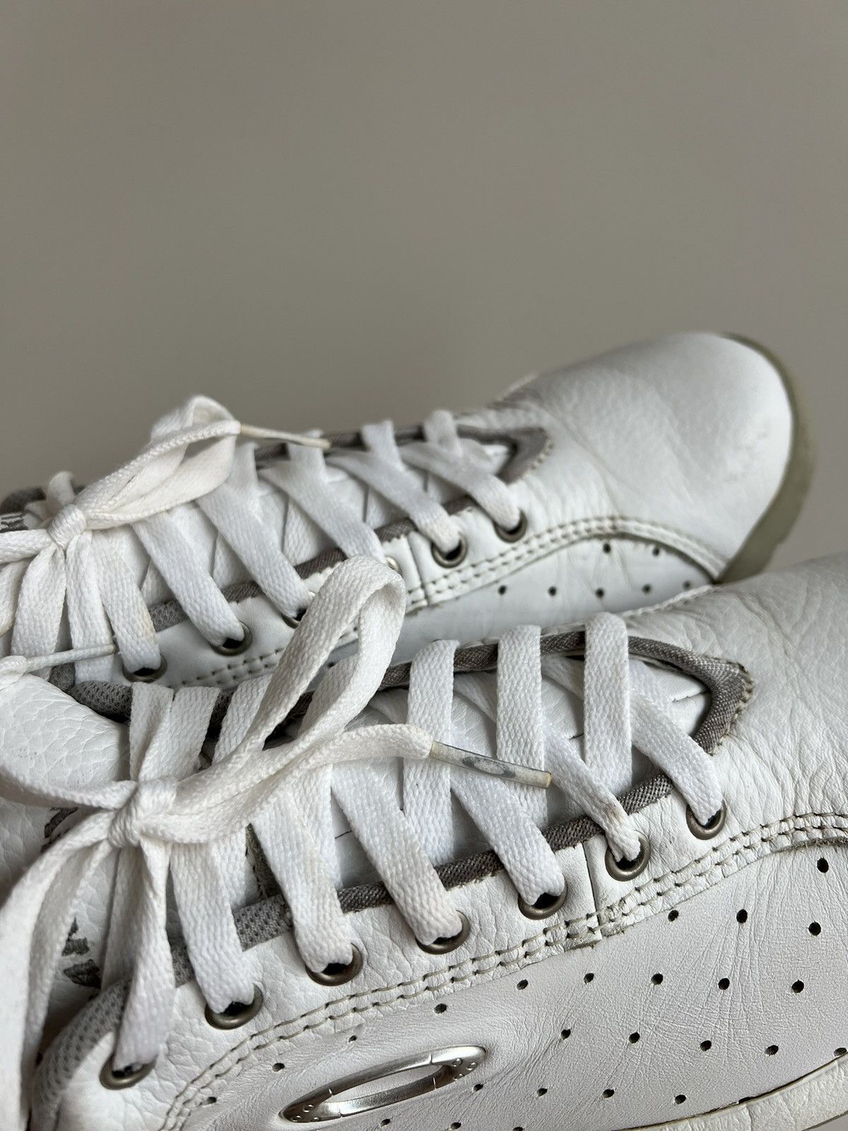 Oakley × Vintage Vintage Oakley White Leather Sneakers Size US 8.5 / EU 41-42 - 4 Thumbnail