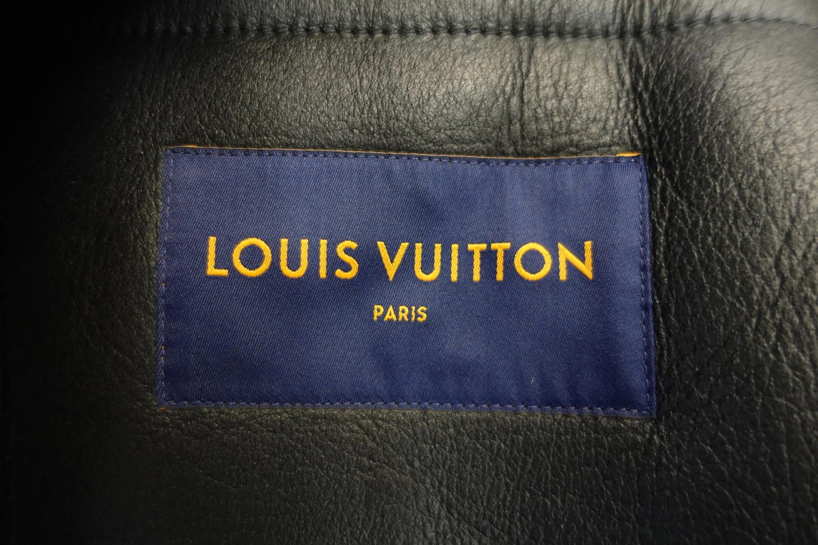 Louis Vuitton Louis Vuitton Leather and Shearling Business Coat Size US L / EU 52-54 / 3 - 9 Thumbnail