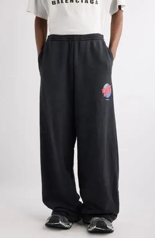 Balenciaga o1w1db10326 Planet Earth Baggy Sweatpants & Joggers Size US 36 / EU 52 - 2 Thumbnail