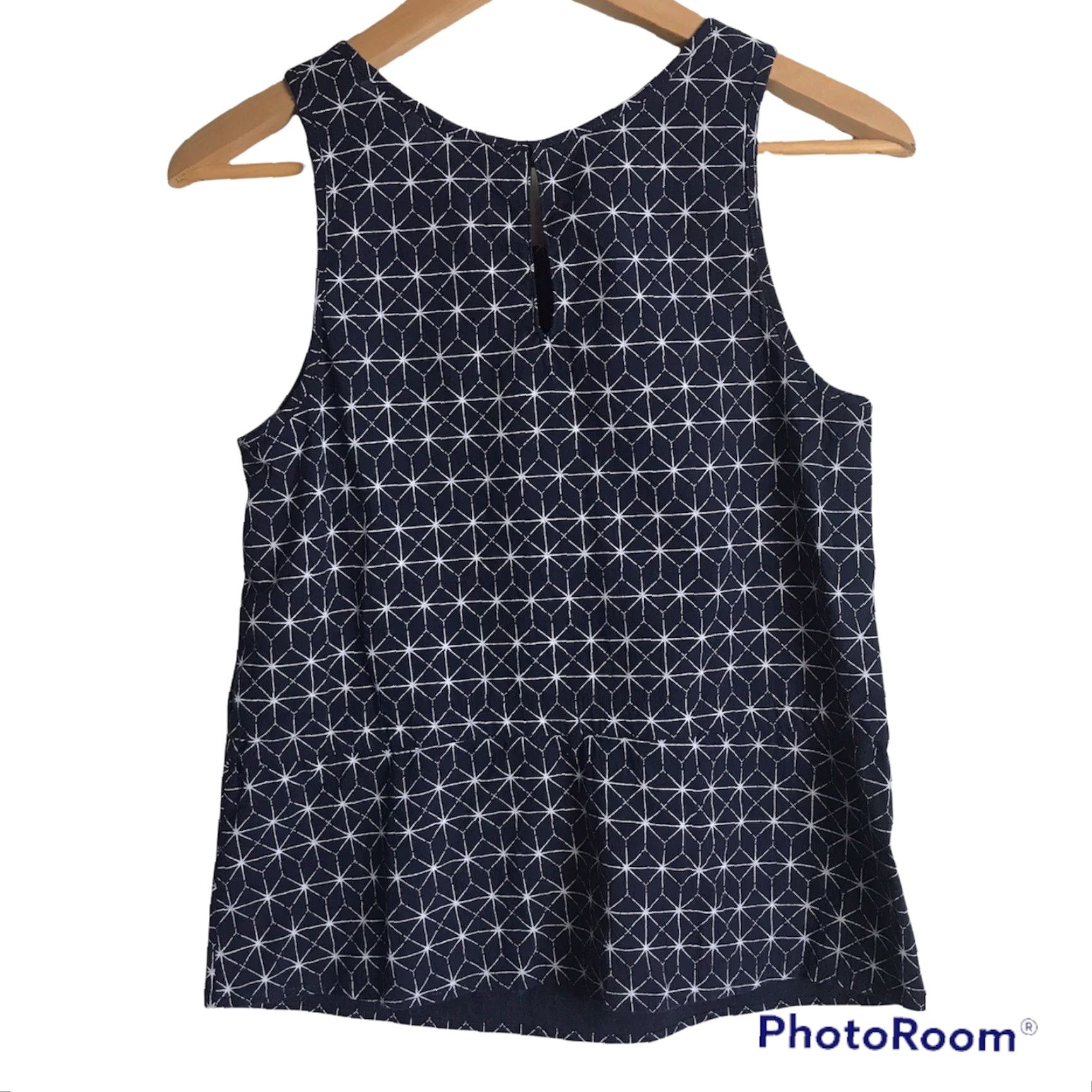 Levi's VINTAGE? (No) Levis Top Womens XS Blue Sleeveless Round Neck Geometric Waist Tie NEW Size XS / US 0-2 / IT 36-38 - 5 Thumbnail