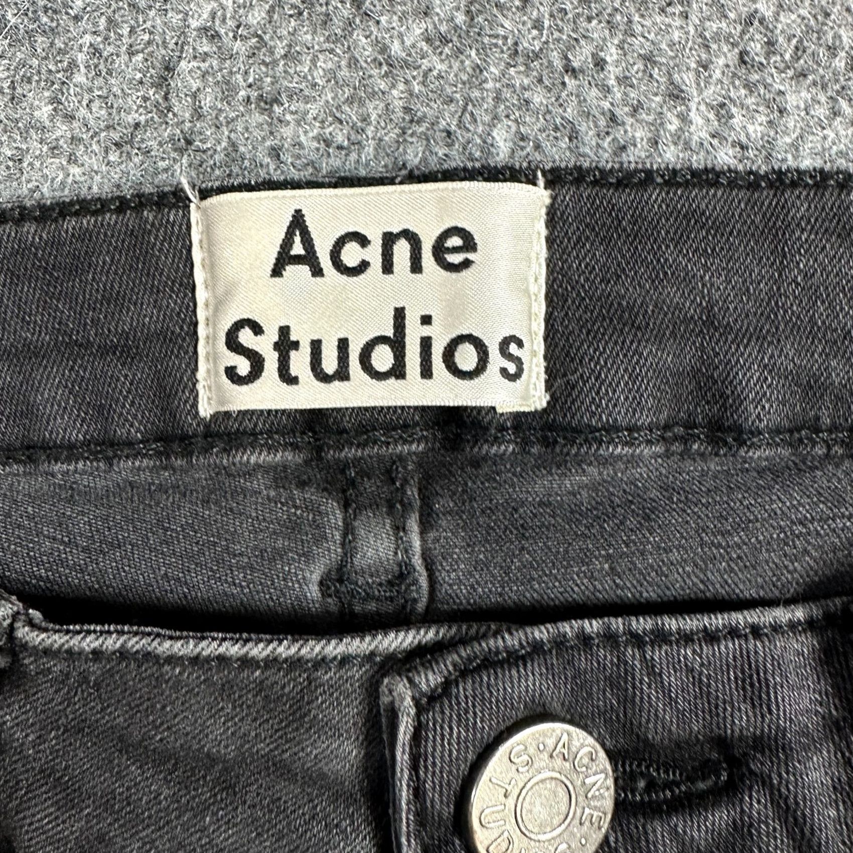 Vintage ACNE Jeans Women's 26 x 26 Black Ankle Zip Fly Denim Cotton Regular Jeans Women's 26" Inseam Ankle Zip Black Size 26" / US 2 / IT 38 - 7 Thumbnail