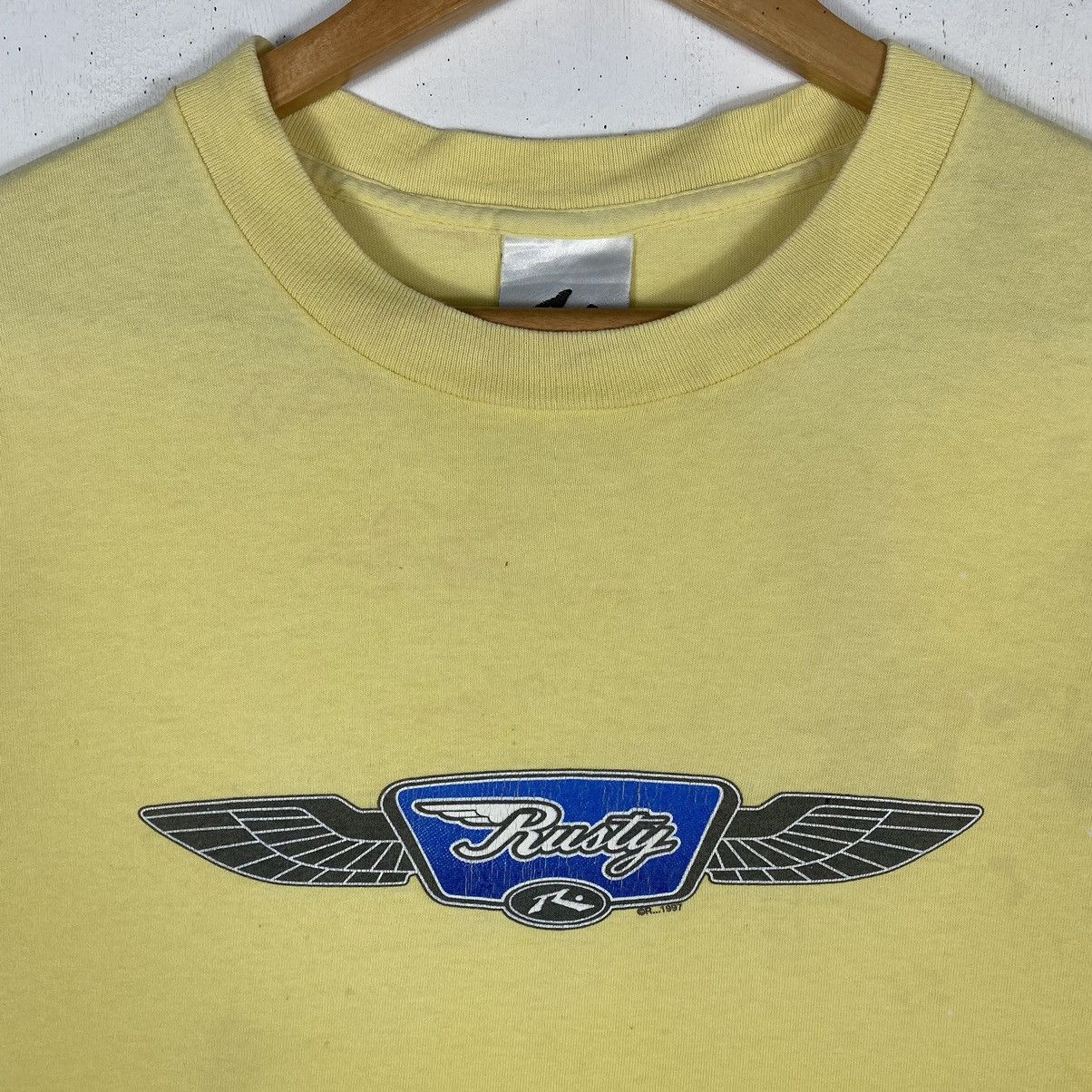 Rusty × Vintage VINTAGE 1997 RUSTY WINGED LOGO DISTRESSED TEE Size US XL / EU 56 / 4 - 3 Thumbnail