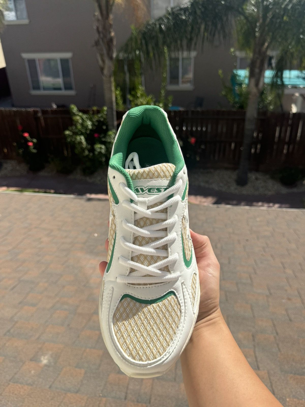 Bravest Studios Bravest Studios Green Kross Country Runners Men’s US 13 Size US 13 / EU 46 - 5 Thumbnail