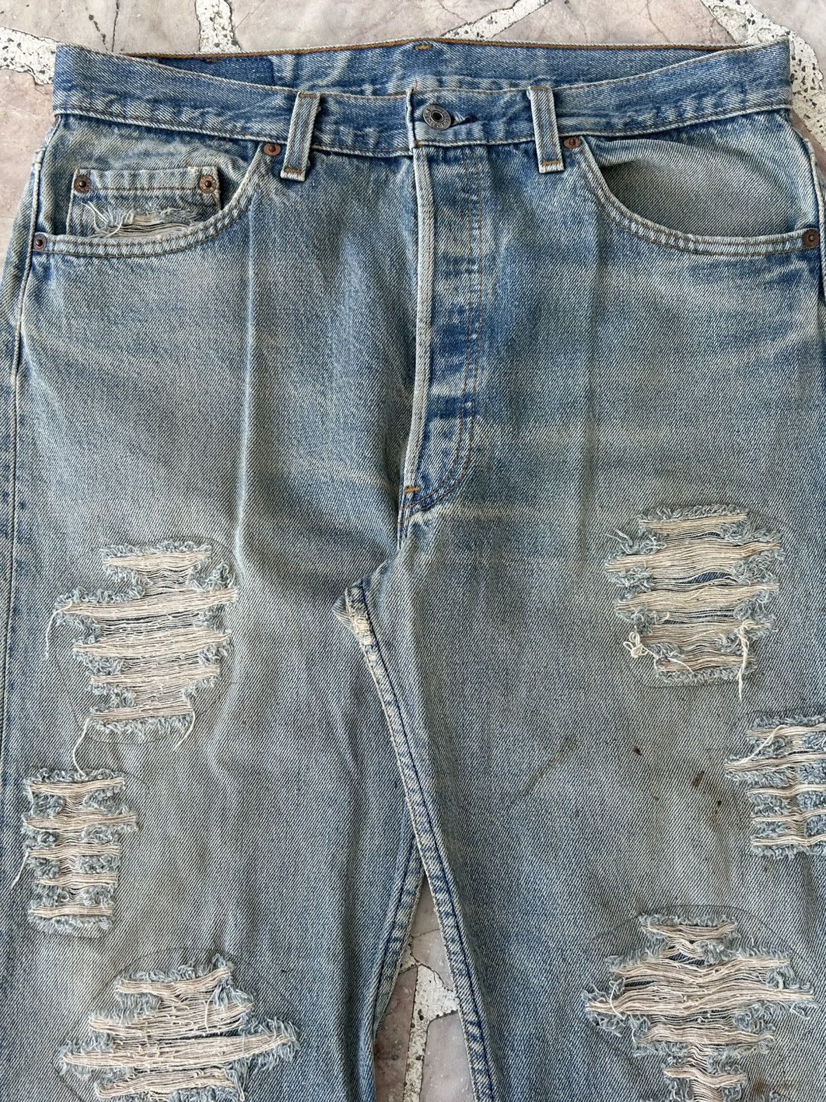 Levi's Levis 501 Vintage Ripped Jeans USA Size US 32 / EU 48 - 3 Thumbnail