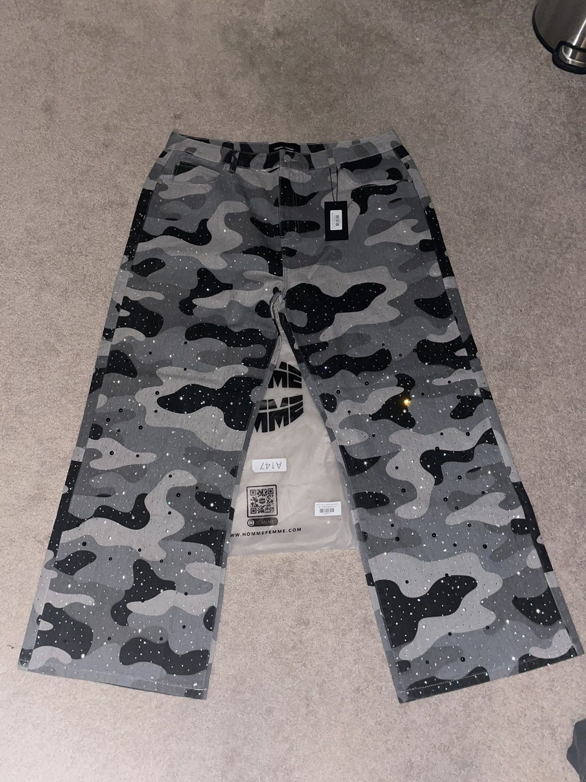 Homme + Femme La Size 40 Homme Femme Camo Jeans Size US 40 / EU 56 - 1 Thumbnail