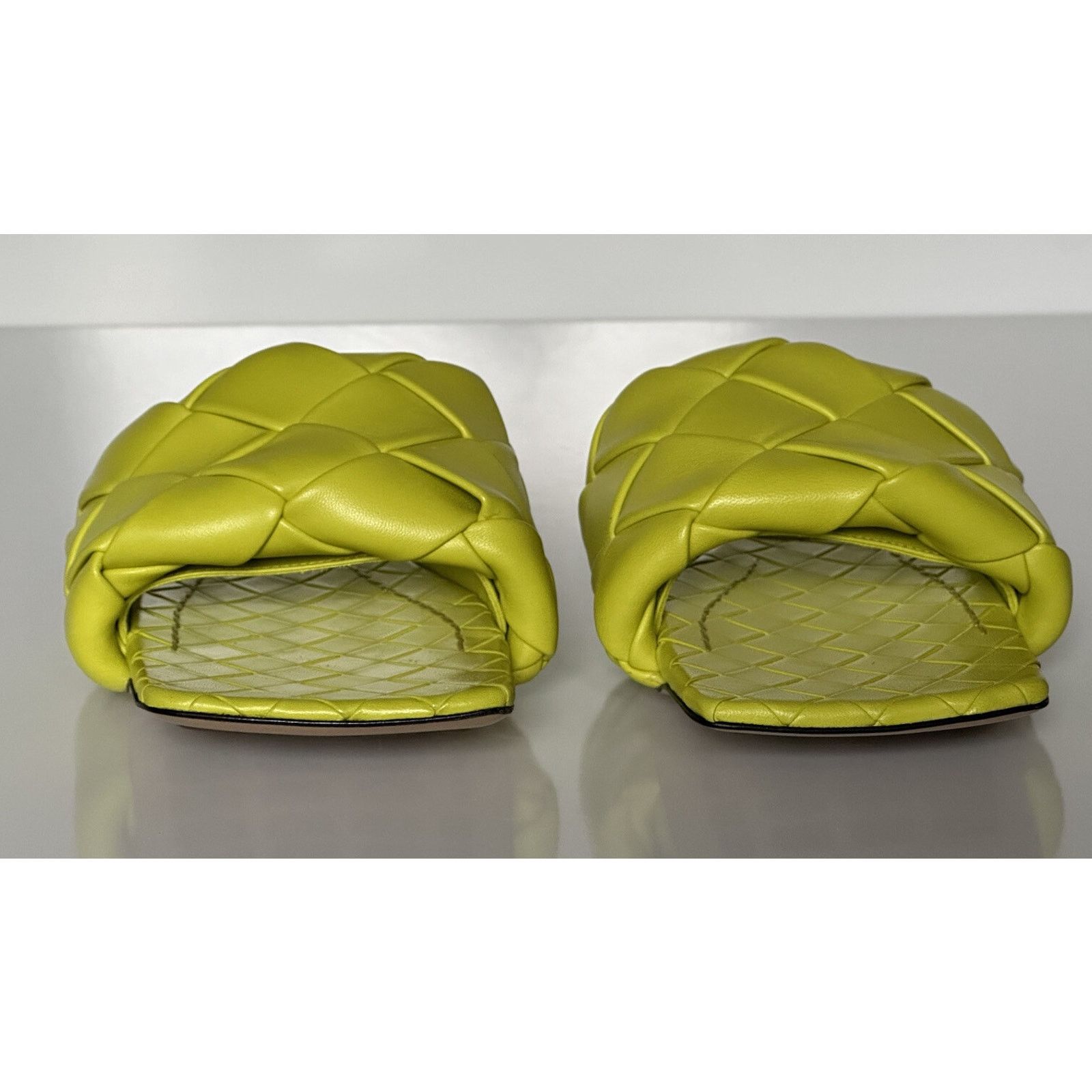 Bottega Veneta Bottega Veneta Yellow Lemon Flat Sandals 7 US (37) 608853 Size US 7 / IT 37 - 11 Thumbnail