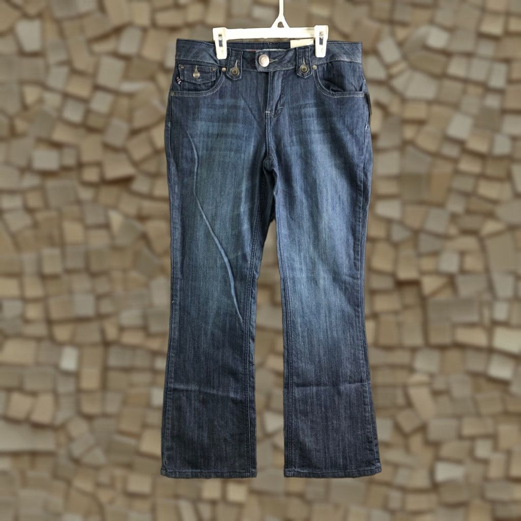 Vintage Fashion Bug Jeans Bootcut Denim Blue Size 8 Womens Regular Mid Rise 31in Inseam 5-Pocket Comfort Button Zipper Logo Belt Loops Pocketed NWT Size 30" / US 8 / IT 44 - 1 Thumbnail