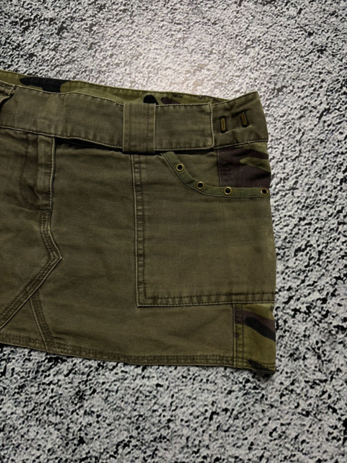 If Six Was Nine Vintage dragon Y2K printed camo mini skirt Size 32" / US 10 / IT 46 - 6 Thumbnail