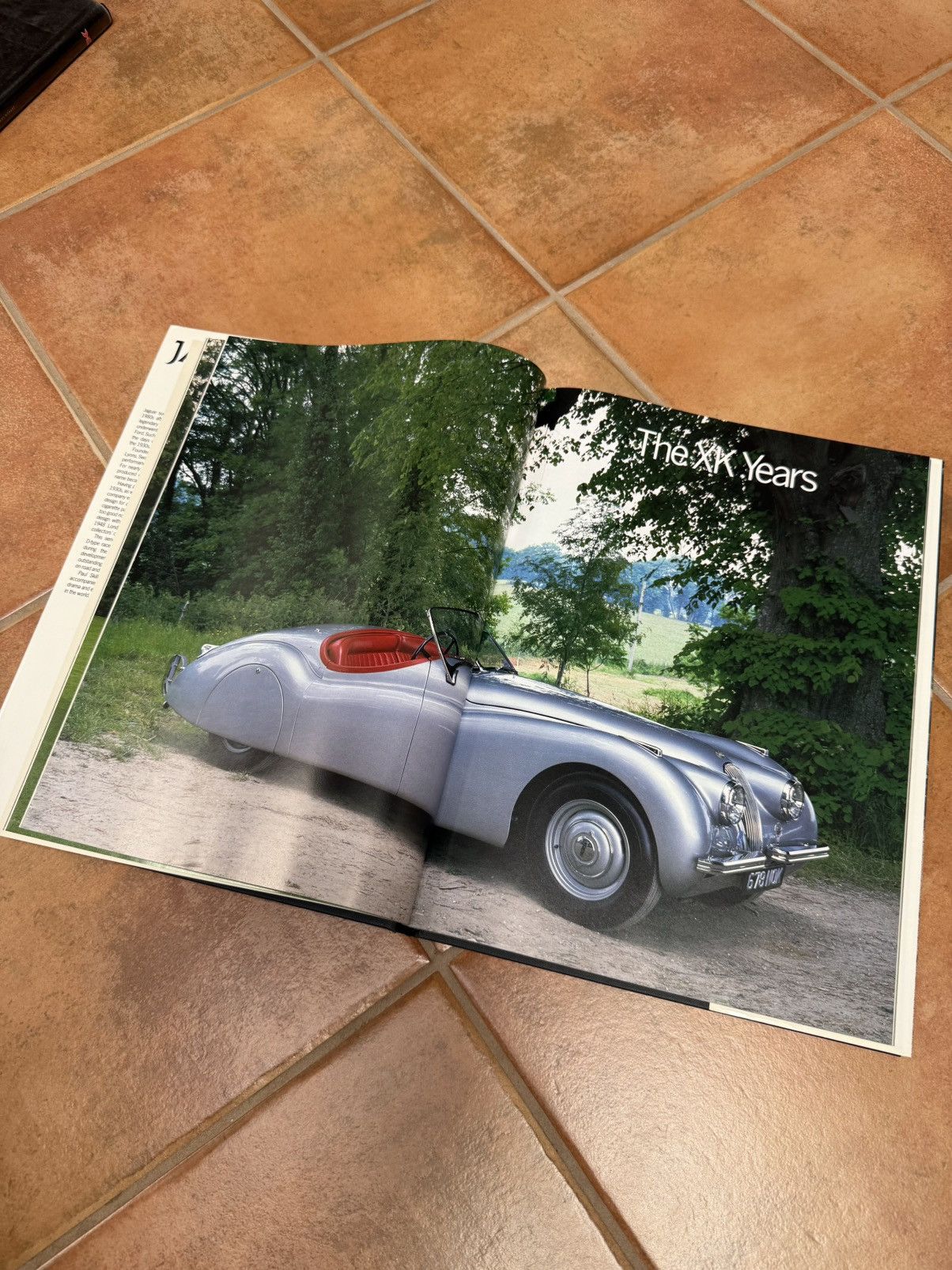 Other Vintage 1990 'Jaguar' Coffee Table Book Size ONE SIZE - 5 Thumbnail