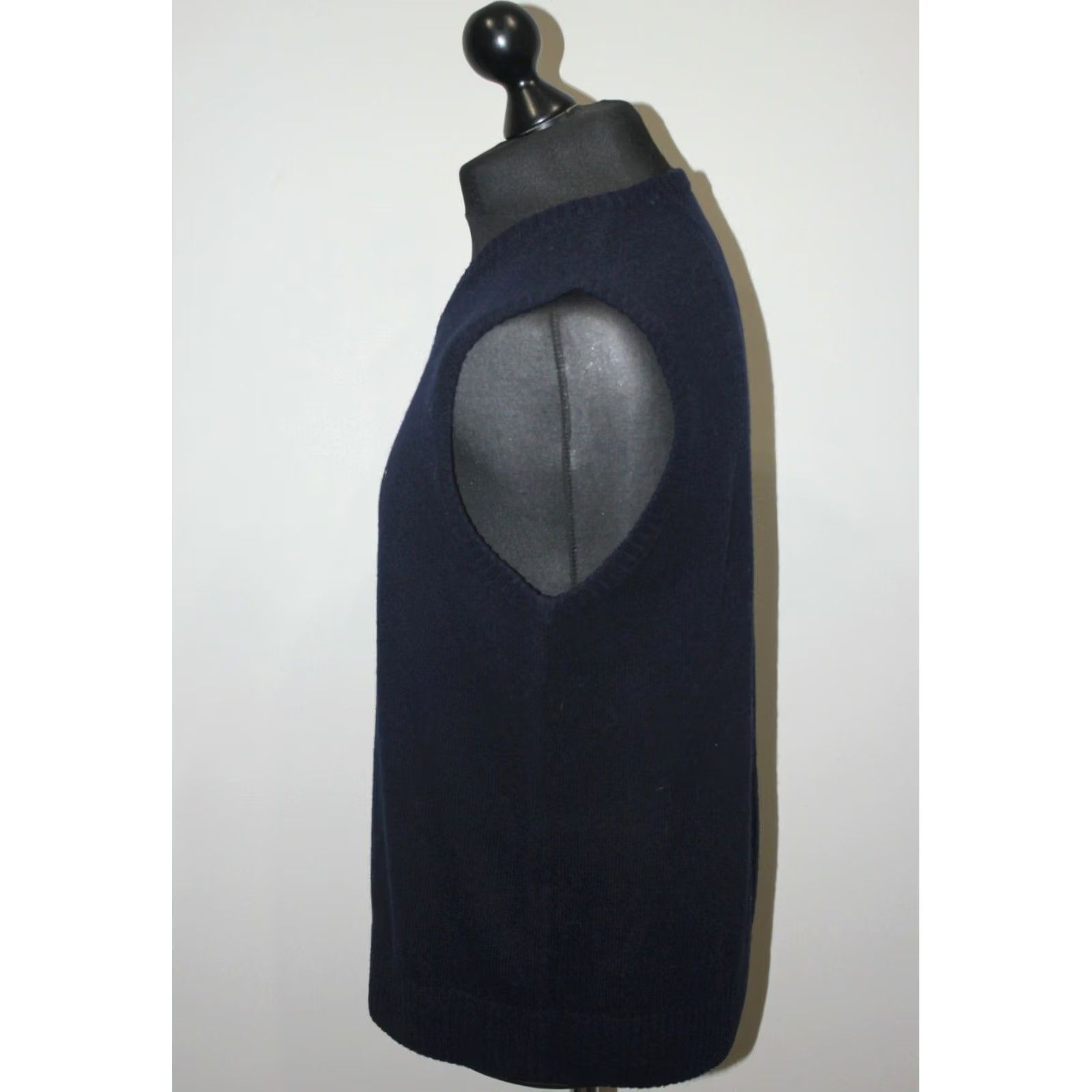 Tommy Hilfiger Tommy Hilfiger Vest Mens 100% Lambs Wool Navy L Vest Size L Mens Shirt? Size US L / EU 52-54 / 3 - 3 Thumbnail