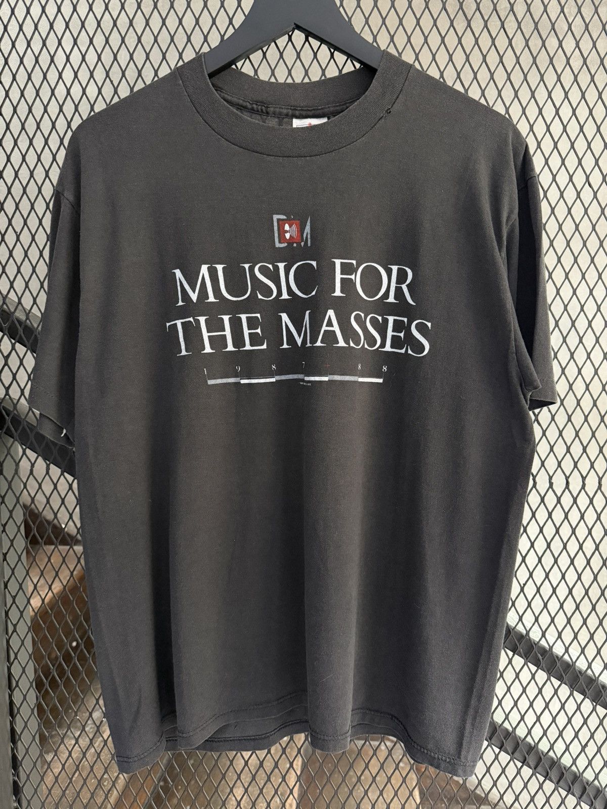 Band Tees Vintage 1987 Depeche Mode Music For The Masses Size US XL / EU 56 / 4 - 1 Thumbnail
