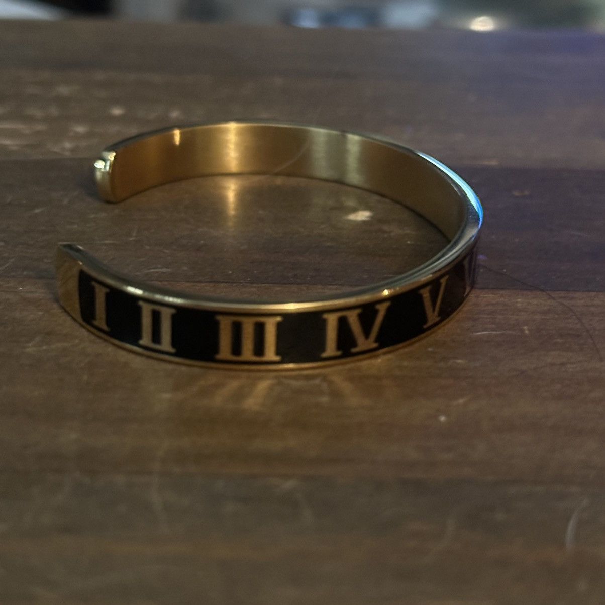 Other Gold stainless steel Roman numeral bangle cuff bracelet Size ONE SIZE - 4 Thumbnail