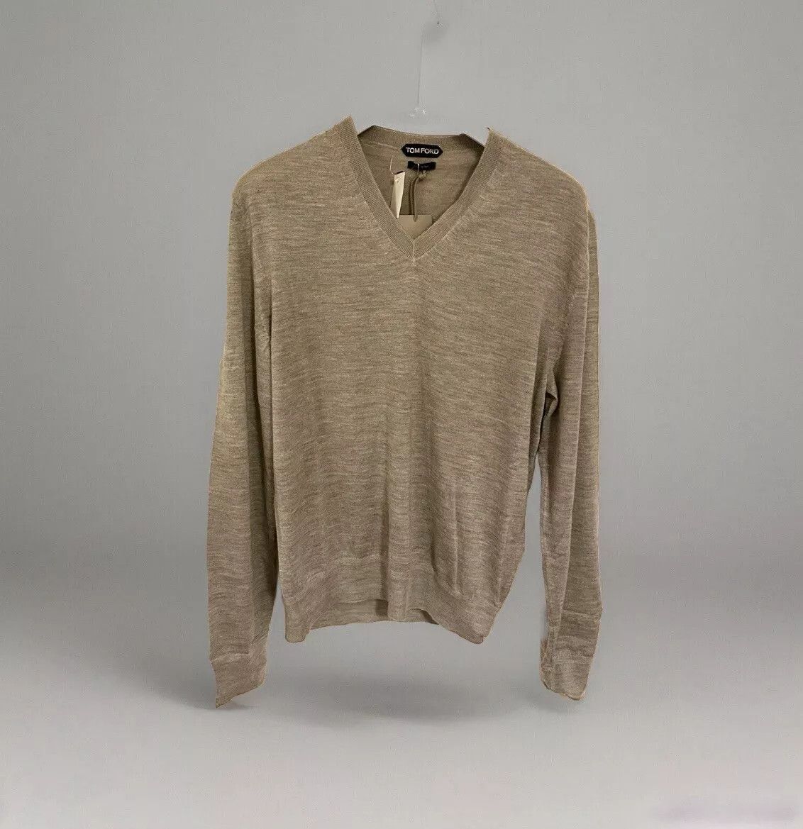 o1ebxxf0225 V-Neck Sweater in Light Grey