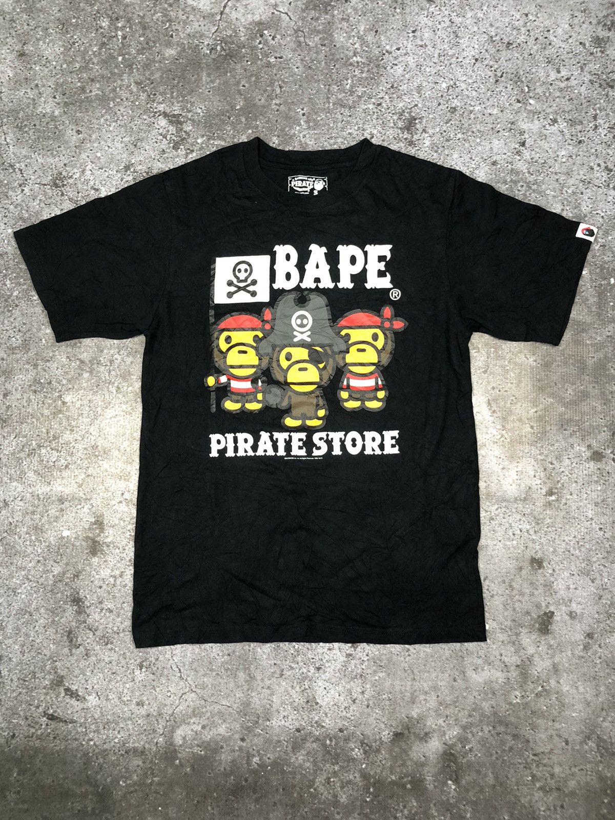 BAPE PIRATSTORE TEE
