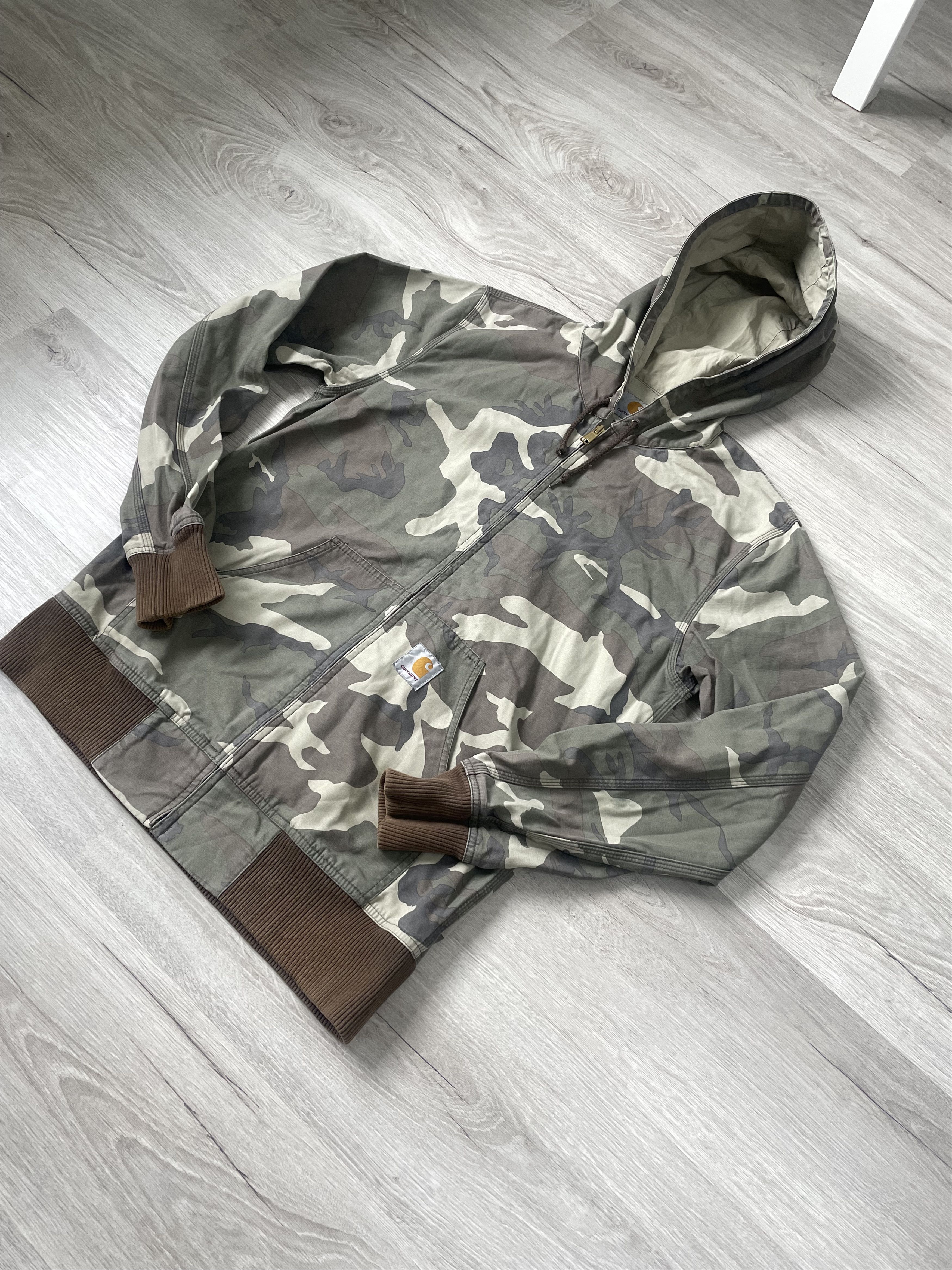 image of Vintage Carhartt Camo Work Active Jacket, Men's (Size Medium)