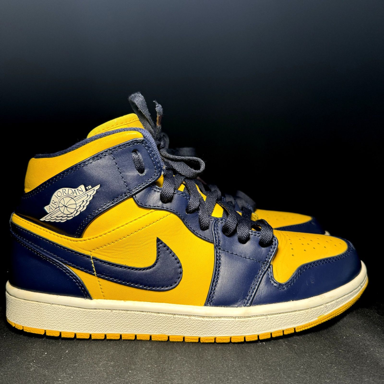 Jordan Brand Nike Size 8 Nike Air Jordan 1 Mid Michigan Men s Shoes Grailed