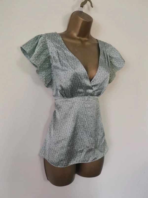 Vintage Vintage V-neck top Size M / US 6-8 / IT 42-44 - 2 Thumbnail