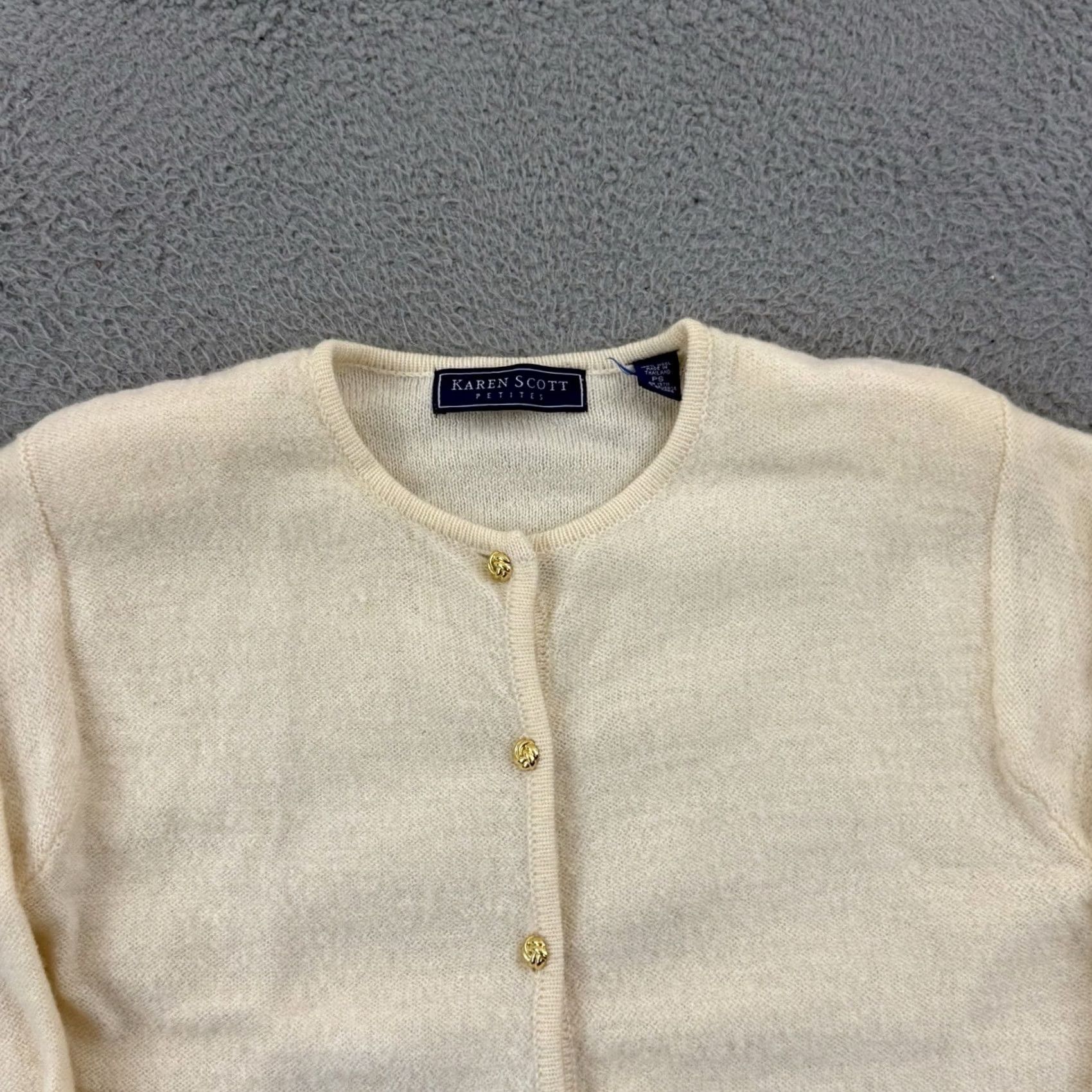 Vintage Karen Scott Cardigan Sweater Women’s PS Petite Ivory Cream Long Sleeve Floral Knit WoolButton Embroidered Vintage Size S / US 4 / IT 40 - 3 Thumbnail