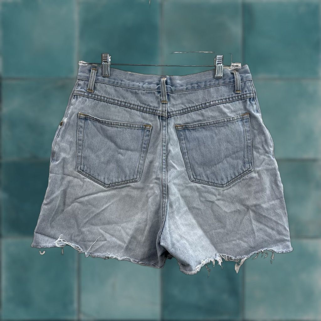 Eddie Bauer VINTAGE Eddie Bauer Denim Long Shorts 12 29 High Waisted Cut-Off Shorts Jeans Women 1990s Grunge Size 34" / US 12 / IT 48 - 1 Thumbnail