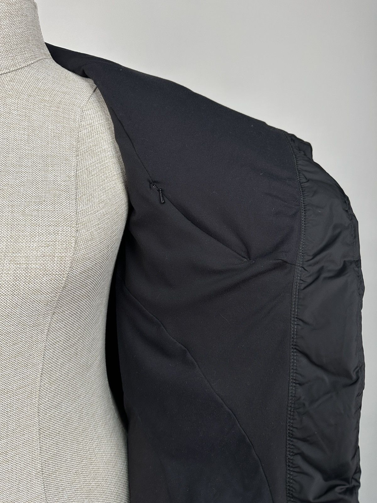 Lululemon LULULEMON Avant Garde Belted Wrap Down Jacket Women’s Black Size XS / US 0-2 / IT 36-38 - 11 Thumbnail