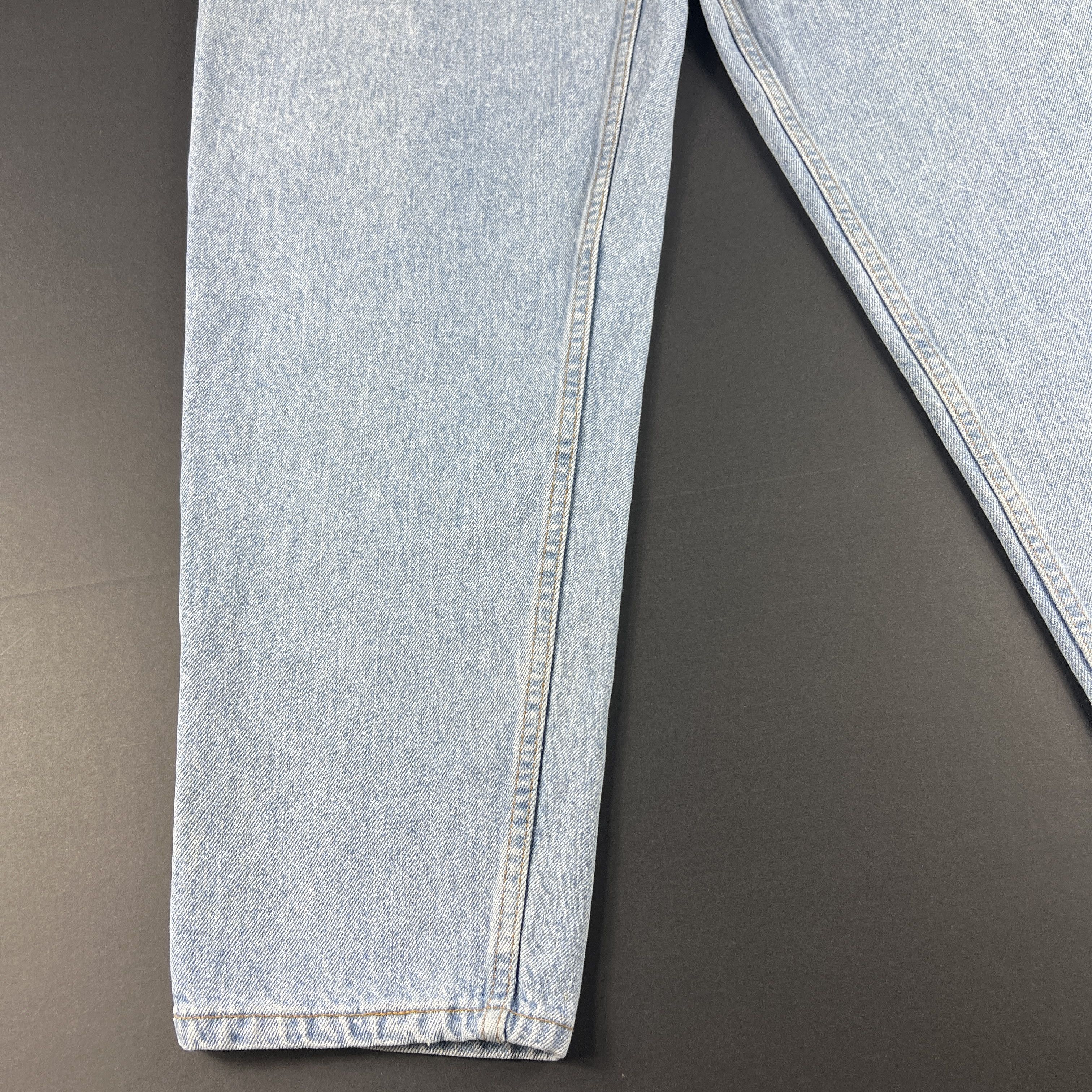 Levi's × Vintage VTG 90s Levi's Jeans 560 Loose Tapered Light Blue Denim Size US 35 - 7 Thumbnail