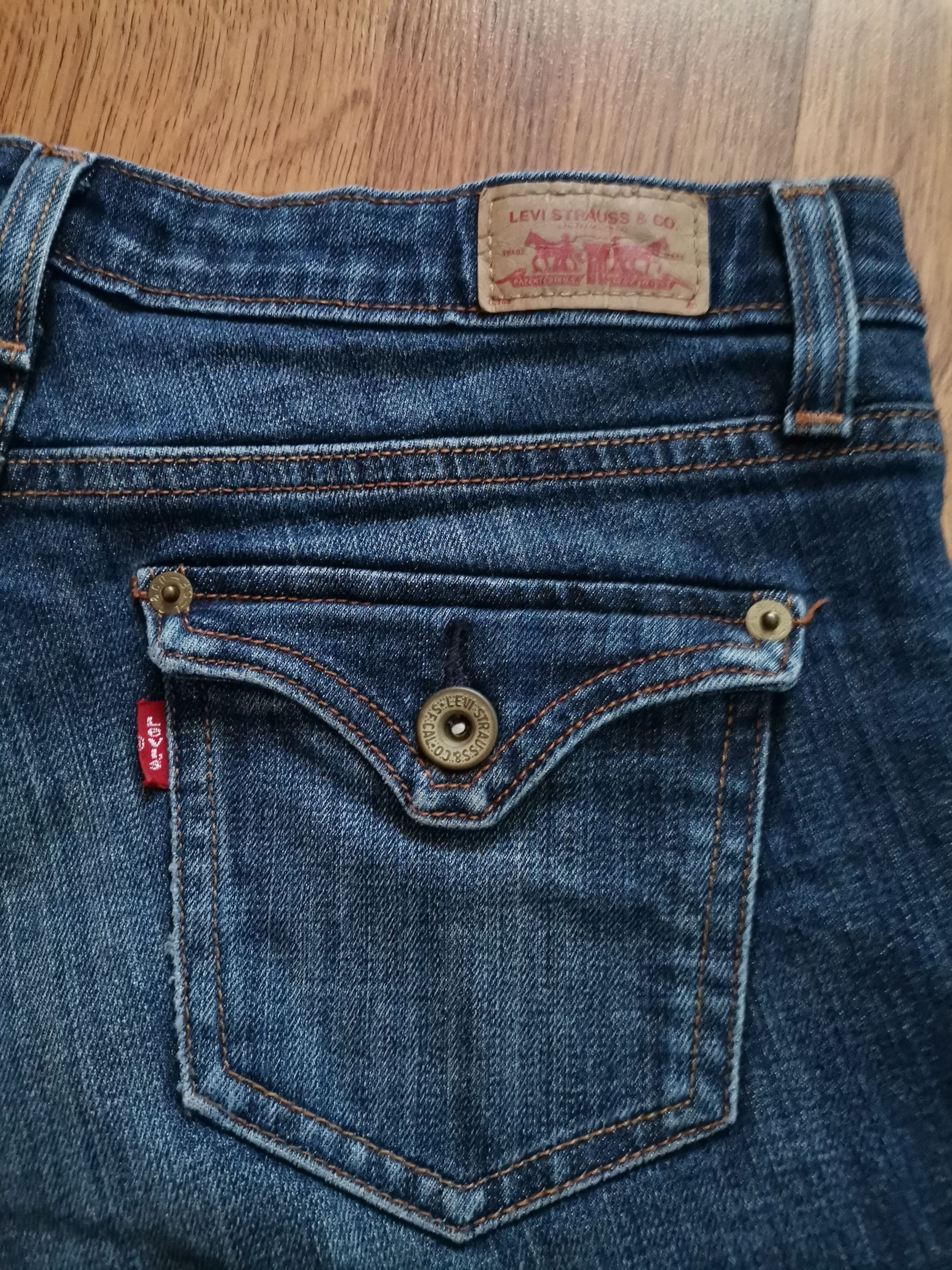 Levi's Levi's Women's Shorts Size 28" / US 6 / IT 42 - 2 Thumbnail
