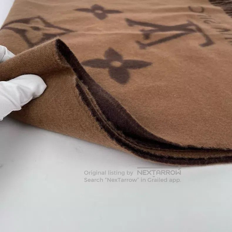 Louis Vuitton Louis Vuitton Brown dark brown presbyopic printed cashmere Size ONE SIZE - 4 Thumbnail