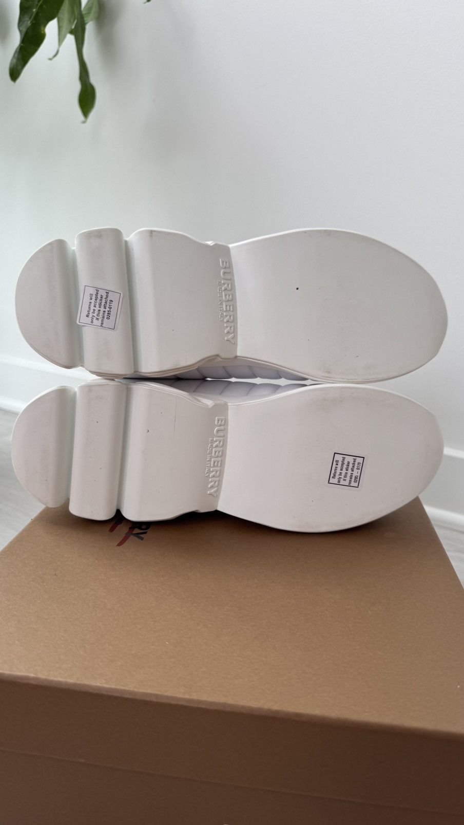 Burberry New Burberry White Quilted Sneakers Size US 9 / IT 39 - 7 Thumbnail