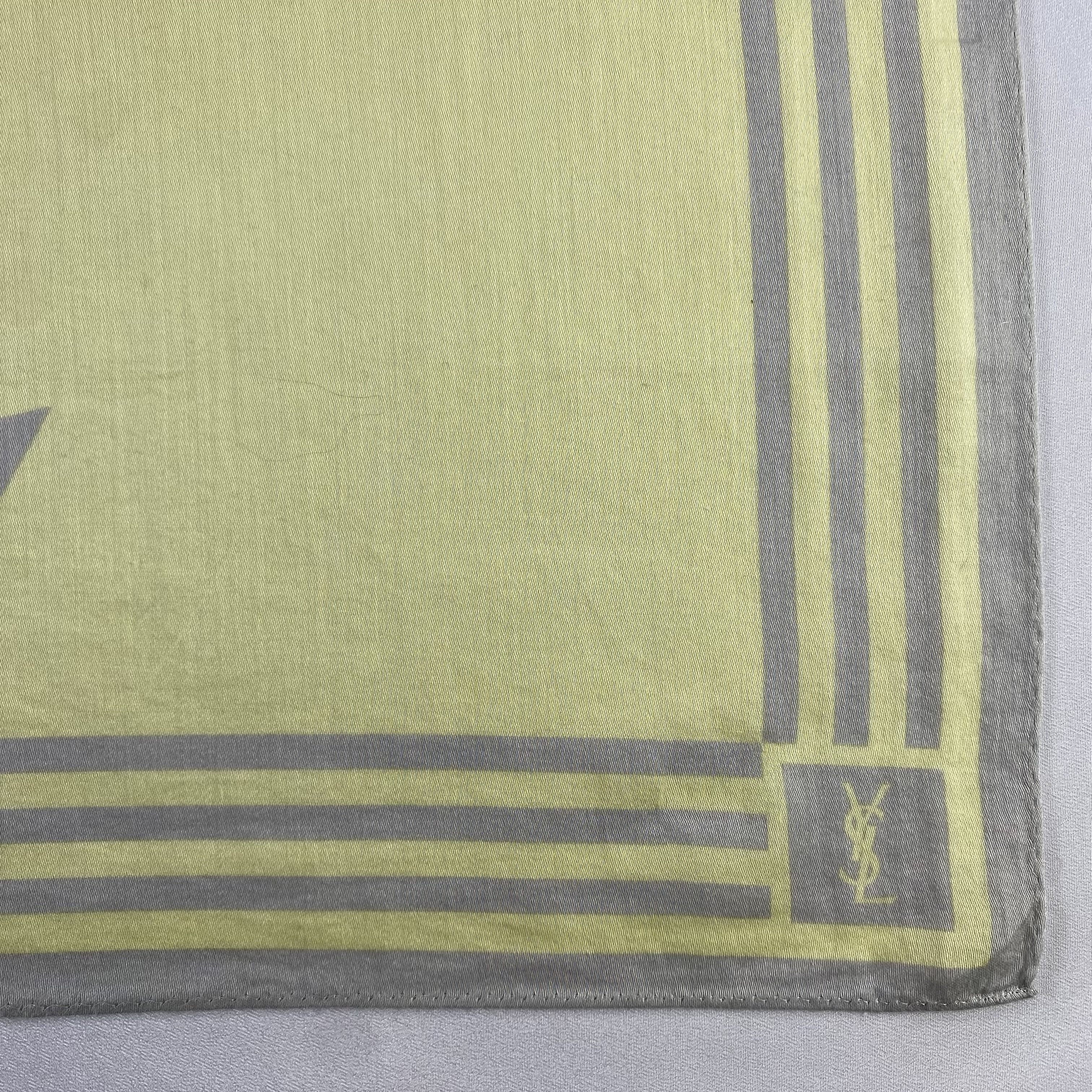 Vintage Yves Saint Laurent Handkerchief / Neckerchief-P1178 Size ONE SIZE - 3 Thumbnail