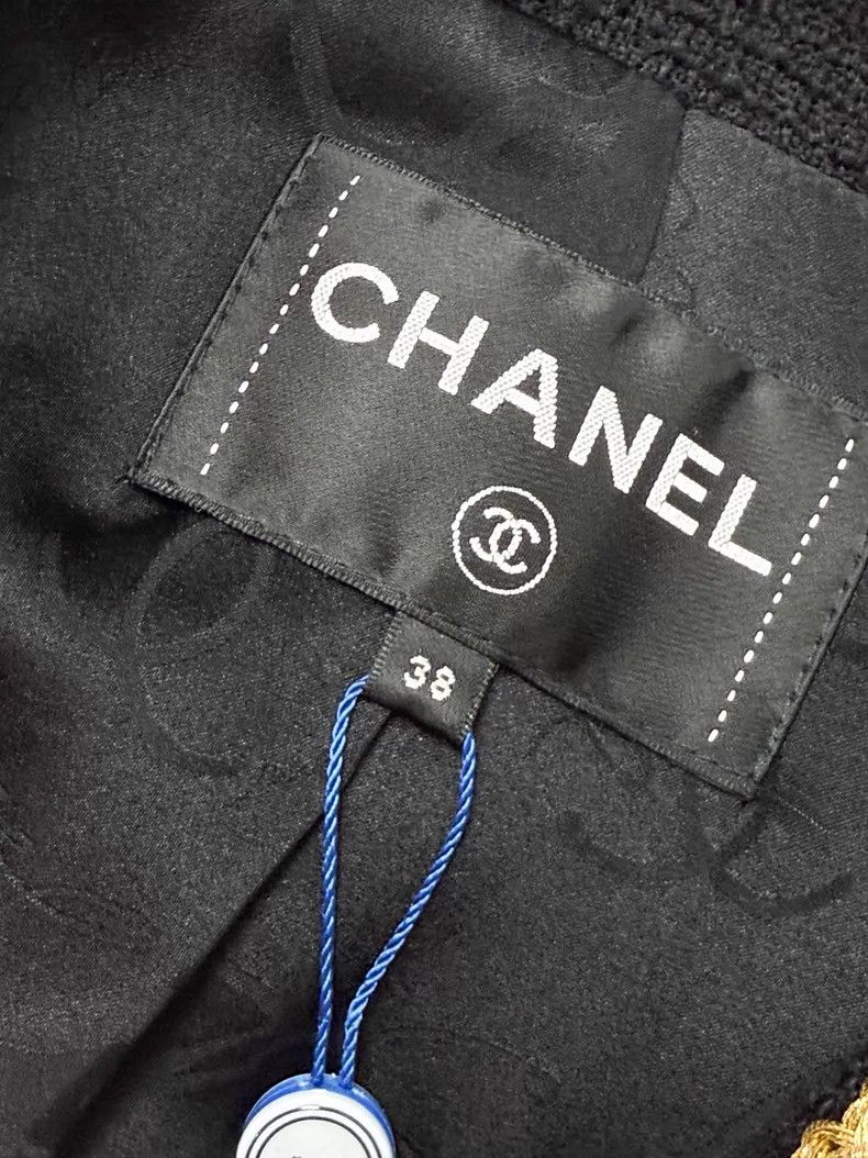 Chanel Chanel Acrylic diamond buckle knitted jacket Size XS / US 0-2 / IT 36-38 - 5 Thumbnail