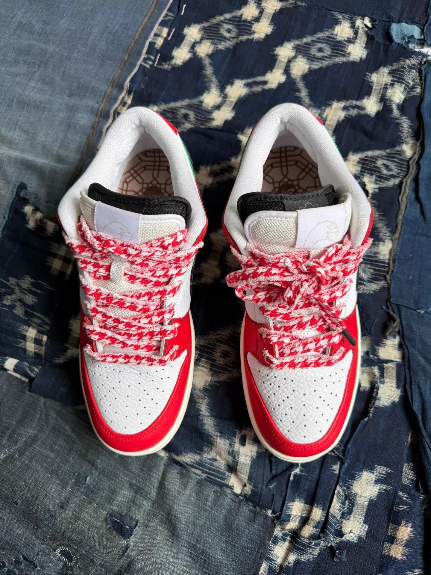 Nike Nike Dunk SB Frame Skate Habibi Low White Red US9 Size US 9 / EU 42 - 5 Thumbnail