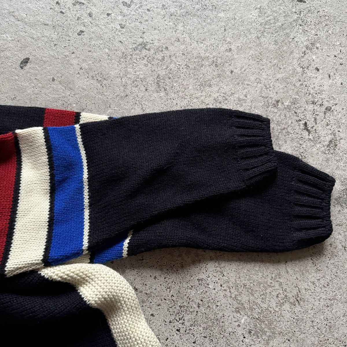 Fila Fila Mens Vintage Navy Blue Big Logo Knit Sweater Jumper Size US M / EU 48-50 / 2 - 5 Thumbnail