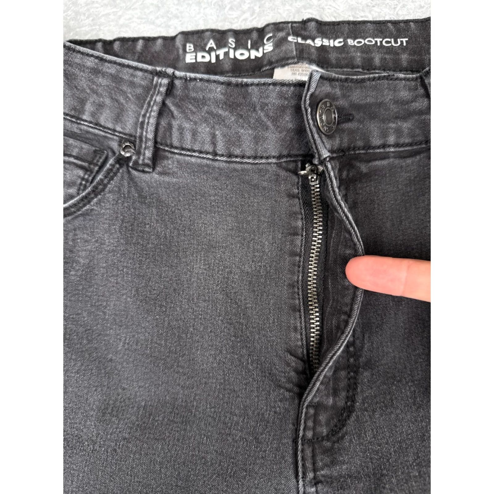 Basic Editions Basic Editions Jeans Womens 12 Black Denim Bootcut Mid Rise Cotton Blend 32x27 Size 34" / US 12 / IT 48 - 5 Thumbnail