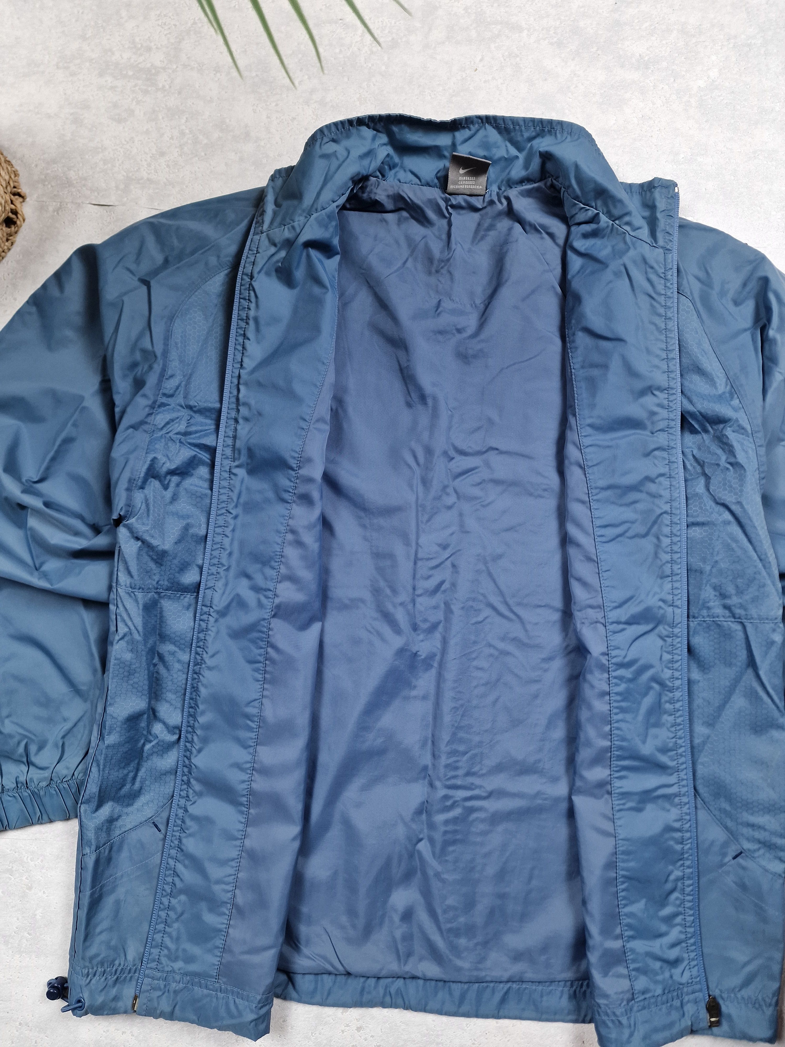 Nike × Vintage 00s Nike Retro Logo Vintage Y2K Oversized Nylon Retro Jacket Size US S / EU 44-46 / 1 - 6 Thumbnail