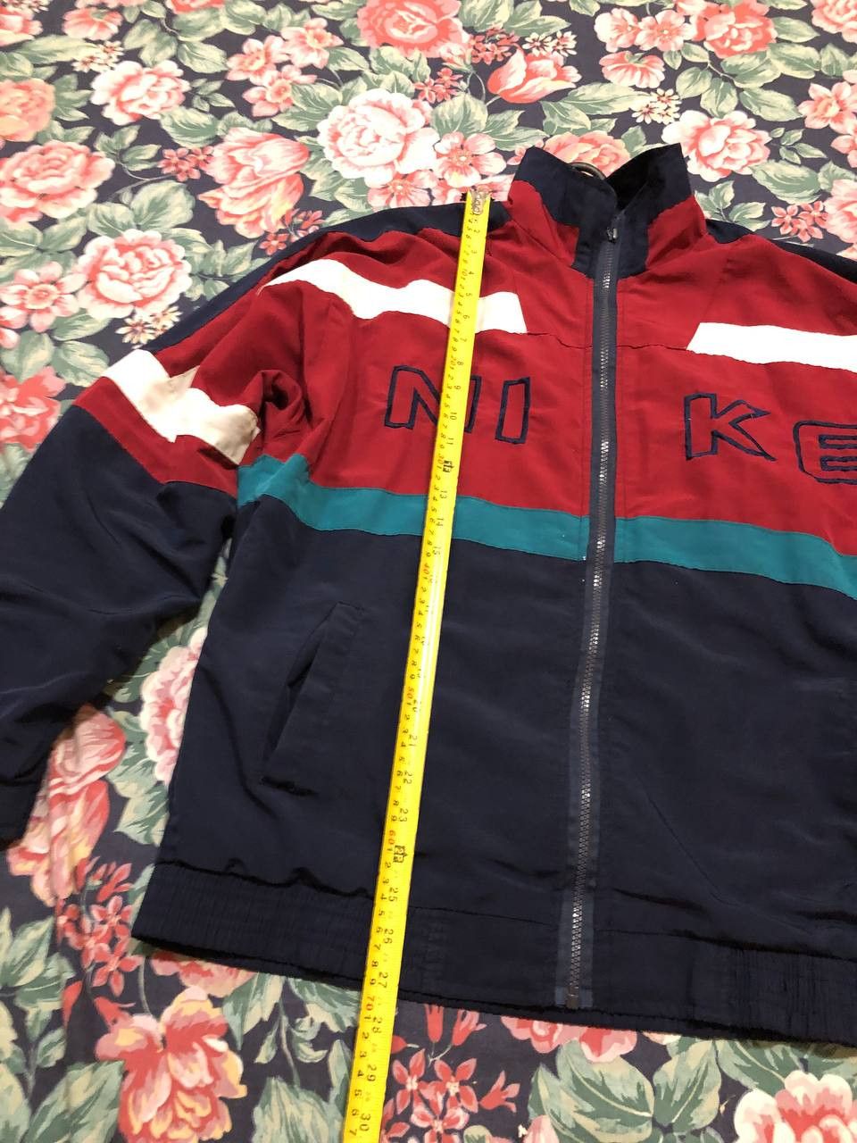 Nike vintage big logo Nike jacket crazy Y2K size XXL Streetwear Size US XXL / EU 58 / 5 - 10 Thumbnail