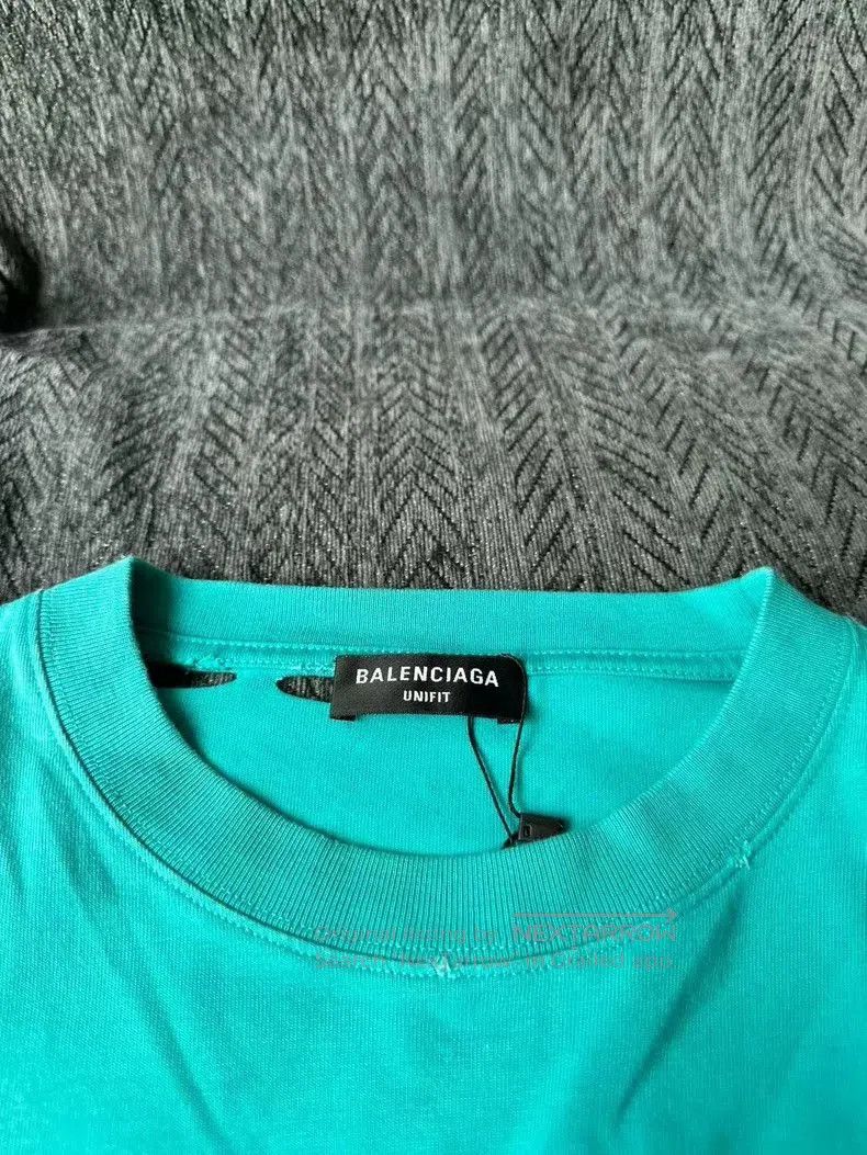 Balenciaga Balenciaga Distressed Logo Short Sleeve T-shirt. Size US S / EU 44-46 / 1 - 3 Thumbnail