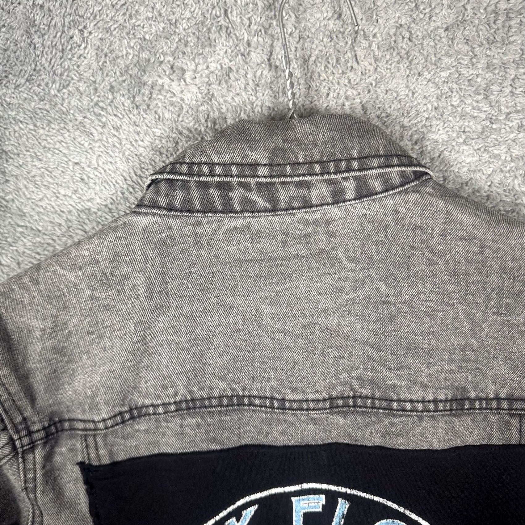 Vintage Pink Floyd Denim Jacket Mens S US Tour 1987 73 The Dark Side of the Moon Grunge Size US S / EU 44-46 / 1 - 4 Thumbnail