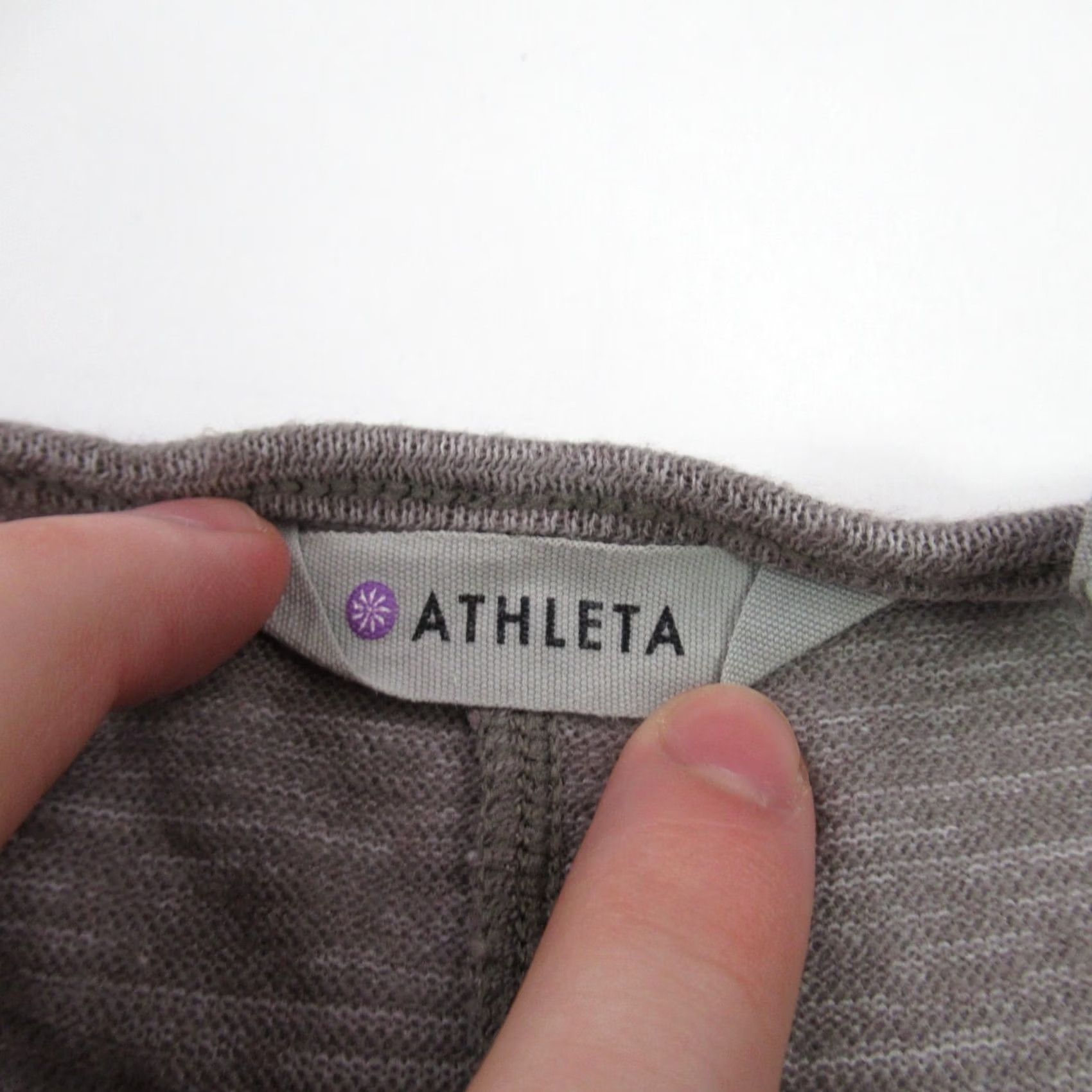 Athleta Athleta Shirt Womens 2XS Lightweight Long Sleeve Stretch Crew Neck Pullover Gray Knit Pattern Striped Activewear Casual Pullover Size XXS / US 00 / IT 34 - 3 Thumbnail