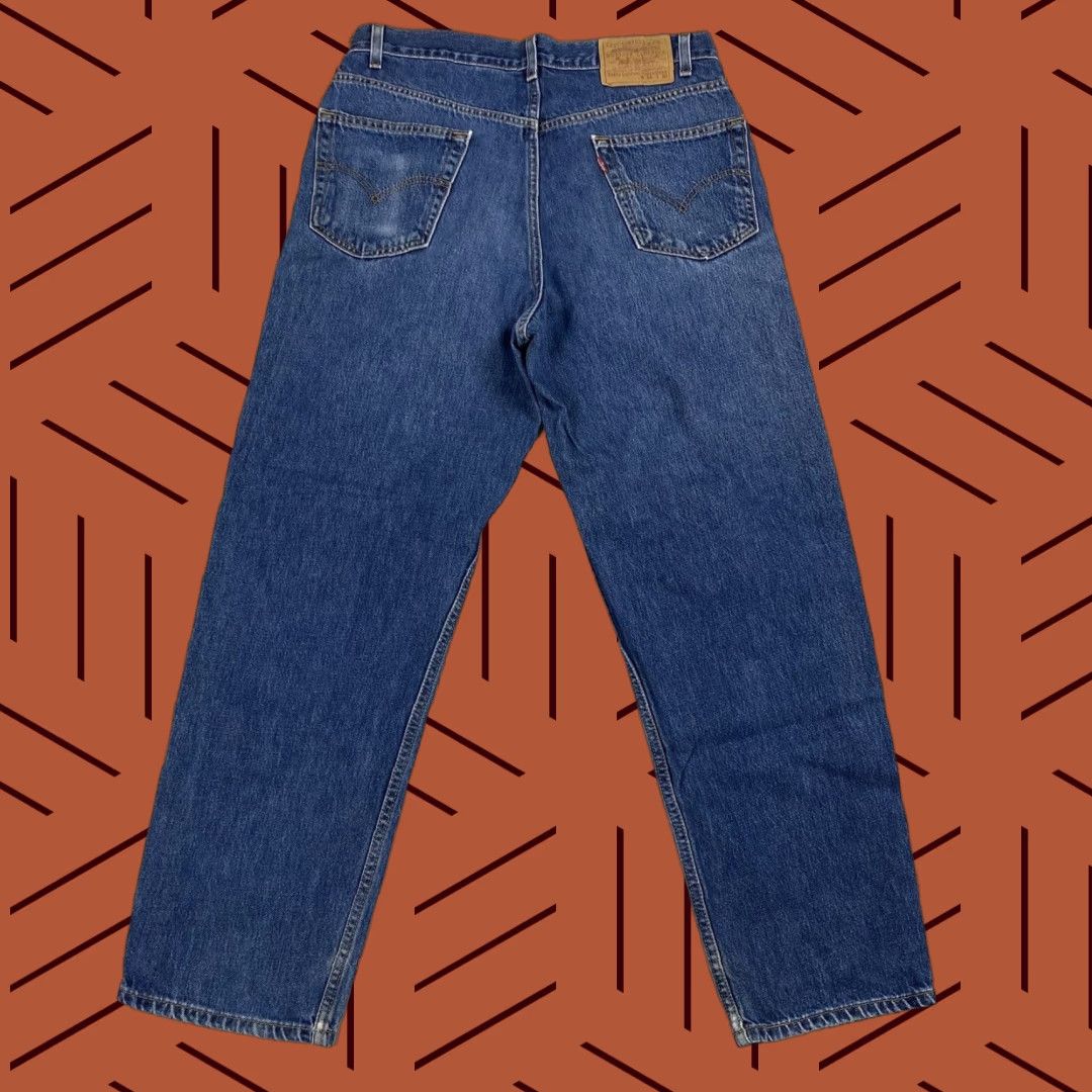 Levi's VINTAGE Levi's 901 Straight Leg Jeans 34x30 Medium Wash Distressed 90s Mens Size US 34 / EU 50 - 1 Thumbnail