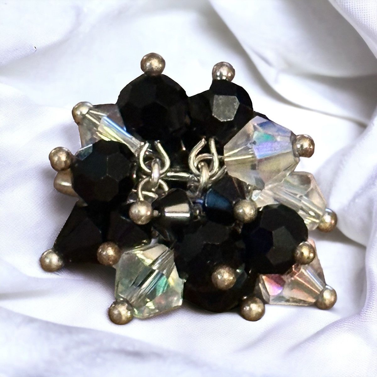 Vintage Vintage silver tone black and AB cluster glass bead ring Size ONE SIZE - 1 Thumbnail