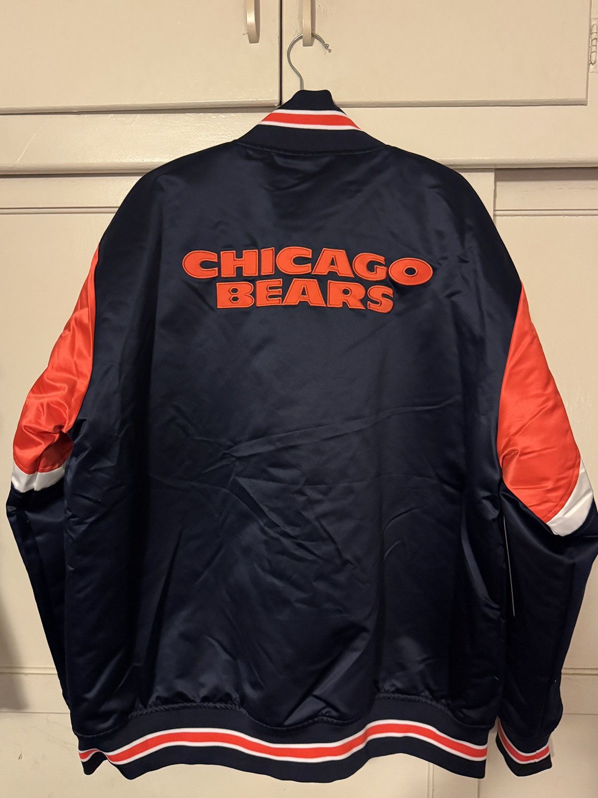 Mitchell & Ness Mitchell & Ness 2XL Chicago Bears NFL Heavy Satin Jacket Size US XXL / EU 58 / 5 - 2 Thumbnail