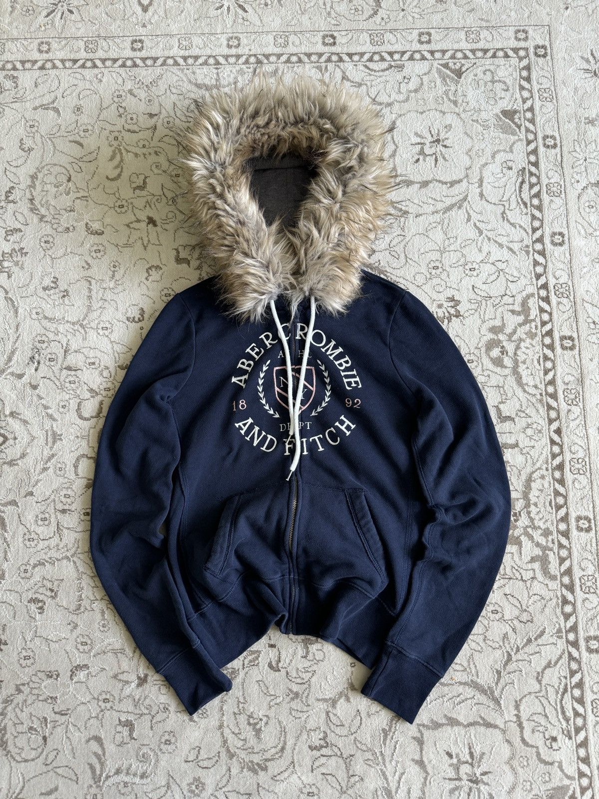 Abercrombie & Fitch Vintage y2k Abercrombie & Fitch Fur Zip Hoodie Ifsixwasnine Size L / US 10 / IT 46 - 1 Thumbnail