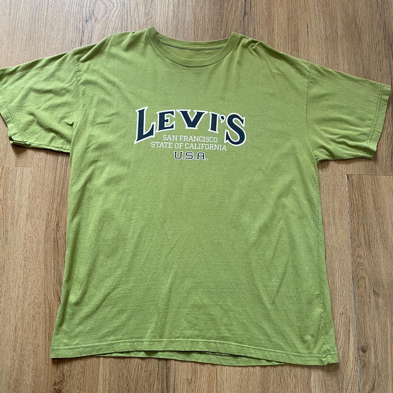 Levi's Levi's green and white t-shirt Vintage Retro 90s Size US L / EU 52-54 / 3 - 1 Thumbnail