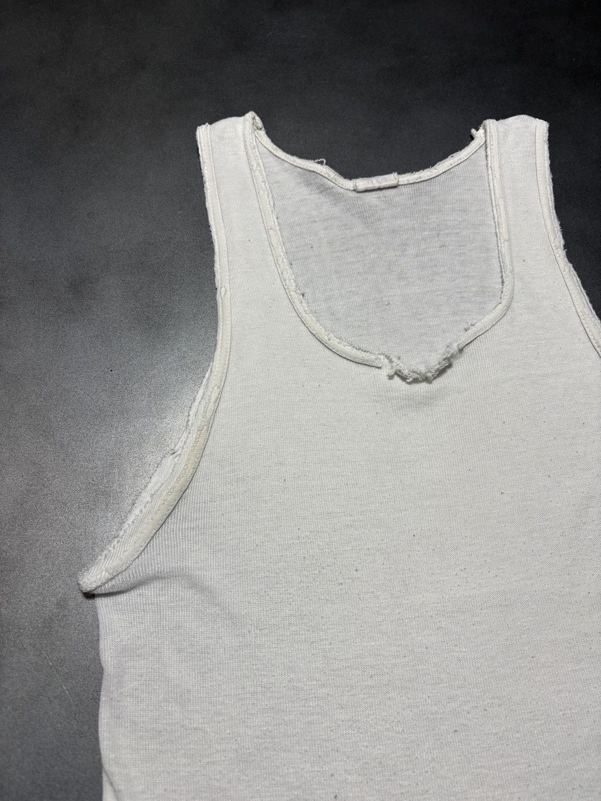 Vintage Thrashed Vintage Blank Tank Top Distressed 80s Under Shirt M Size US M / EU 48-50 / 2 - 9 Thumbnail
