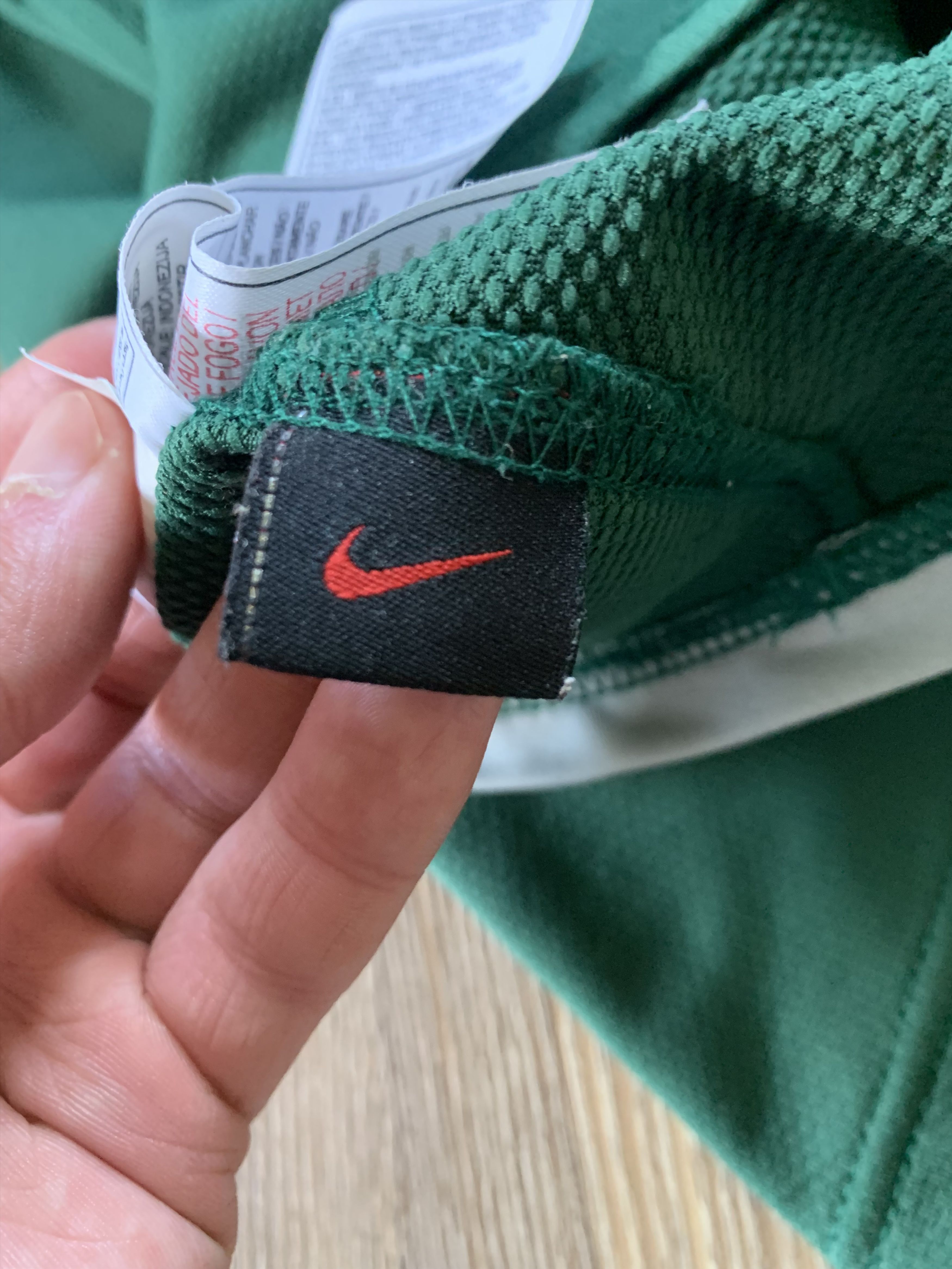 Nike Vintage Nike Celtic Away Shirt 2007-2008 Size US M / EU 48-50 / 2 - 11 Thumbnail