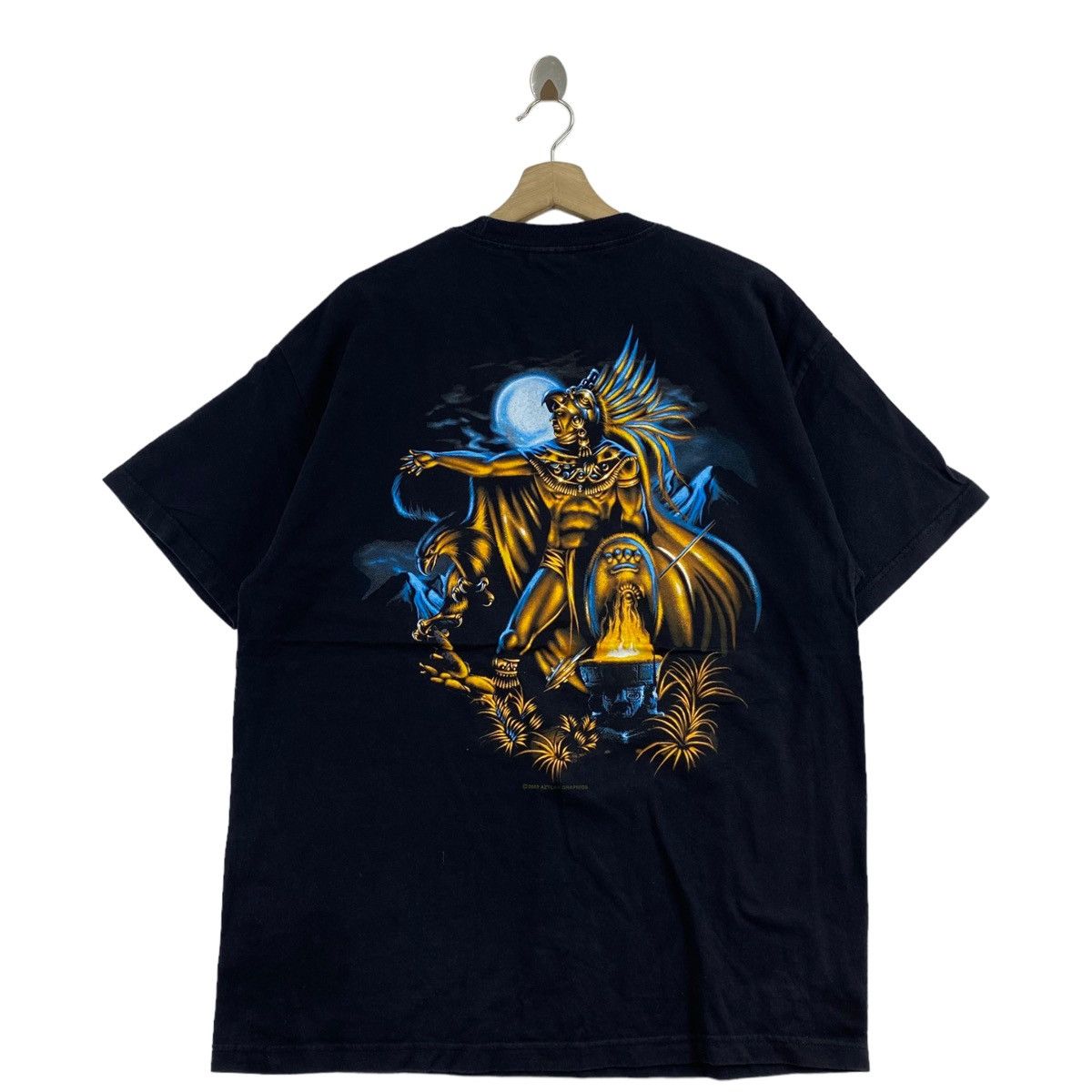 Vintage Vintage AZTLAN Fifth Sun Men's Cuauhtemoc Print Black Short Size US XL / EU 56 / 4 - 1 Thumbnail