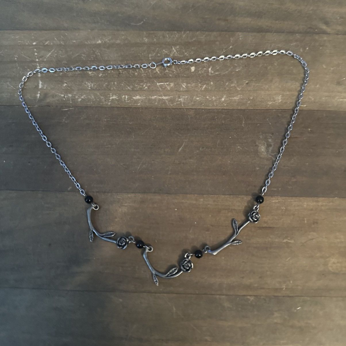 Vintage Vintage silver tone long stem roses link necklace Size ONE SIZE - 2 Thumbnail