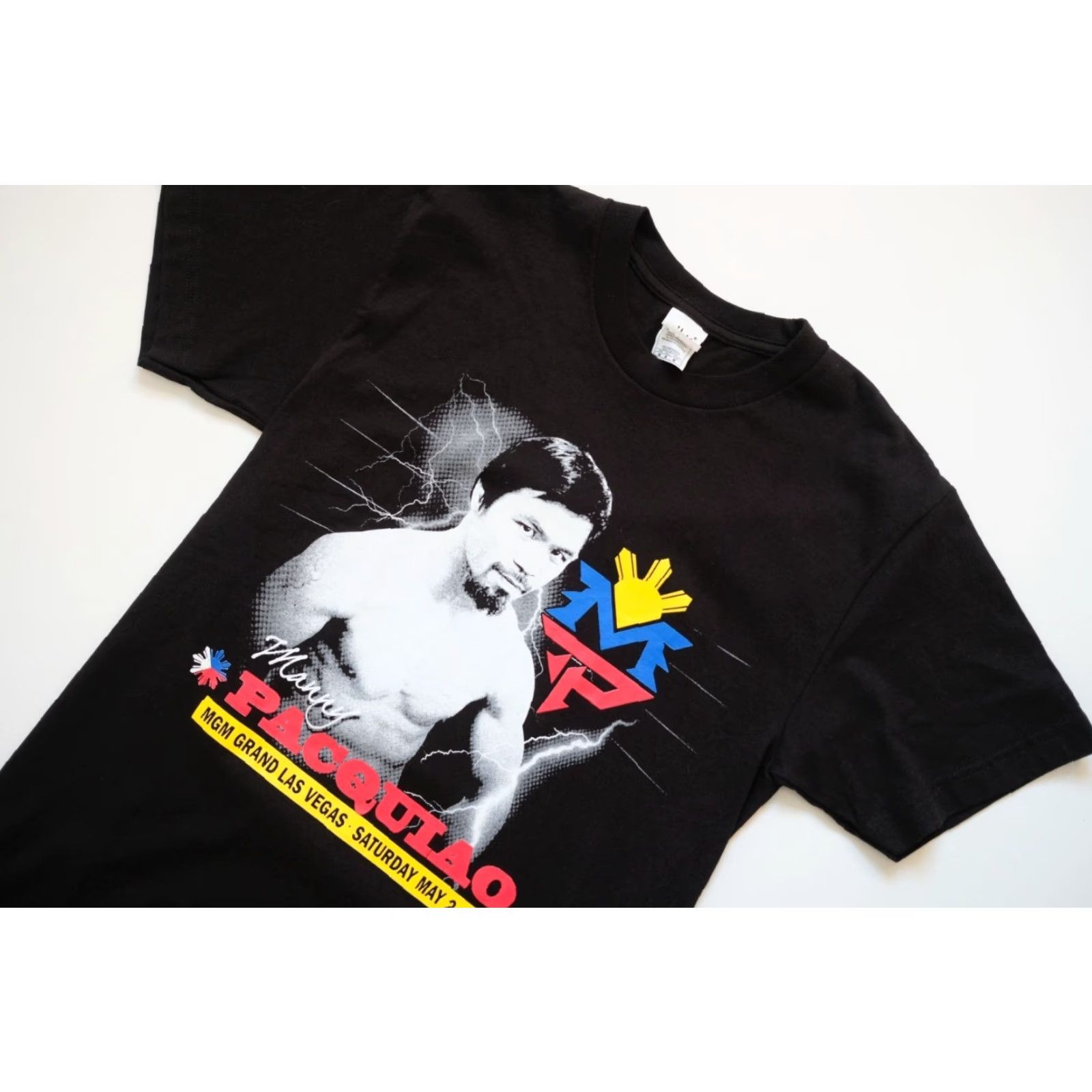 Vintage MANNY PACQUIAO BOXING VTG Y2K NEW NWOT 2015 VEGAS GRAPHIC SHAKA T SHIRT M Black Mens Short Sleeve Crew Neck 19" Pit to Pit 30" Length Size US M / EU 48-50 / 2 - 5 Thumbnail
