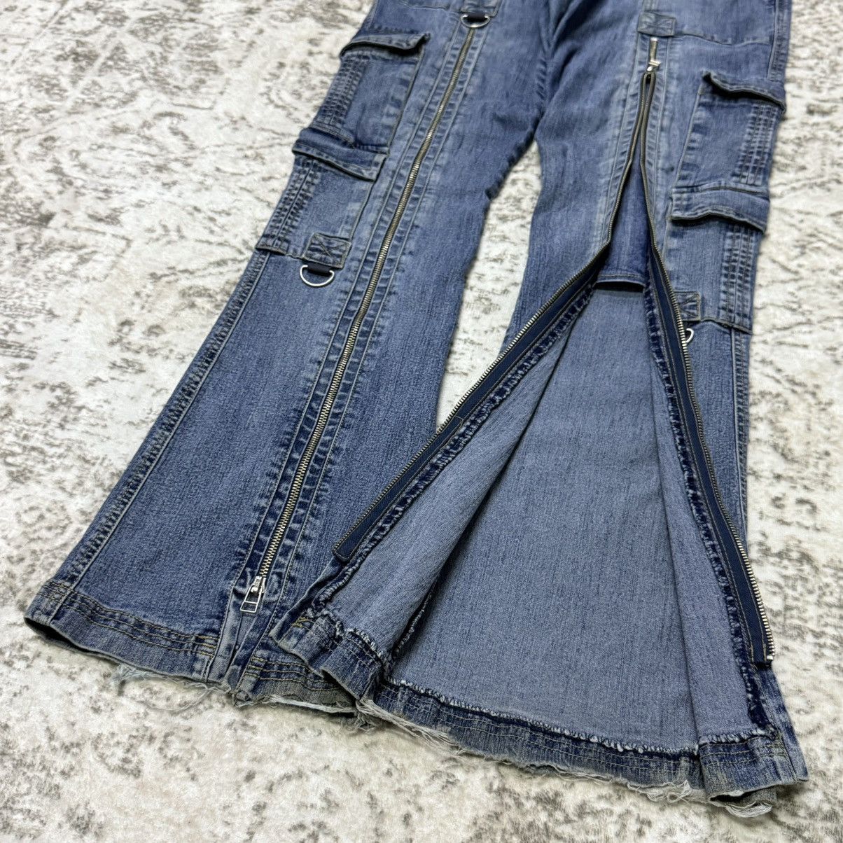 Le Grande Bleu (L.G.B.) Vanilla Star Multi Pocket Cargo Zipper Flare Jeans Size US 32 / EU 48 - 5 Thumbnail